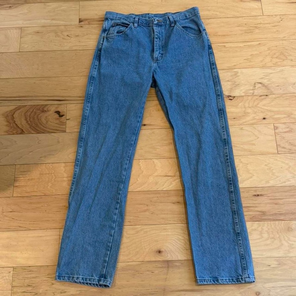 Rustler Straight-Leg Men's Denim Jeans in Medium Blue